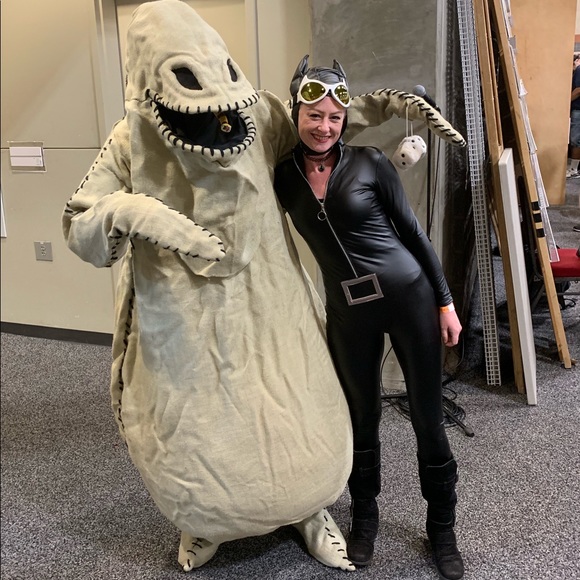 🧟‍♀️About Me 🧟‍♀️ - Picture 5 of 8